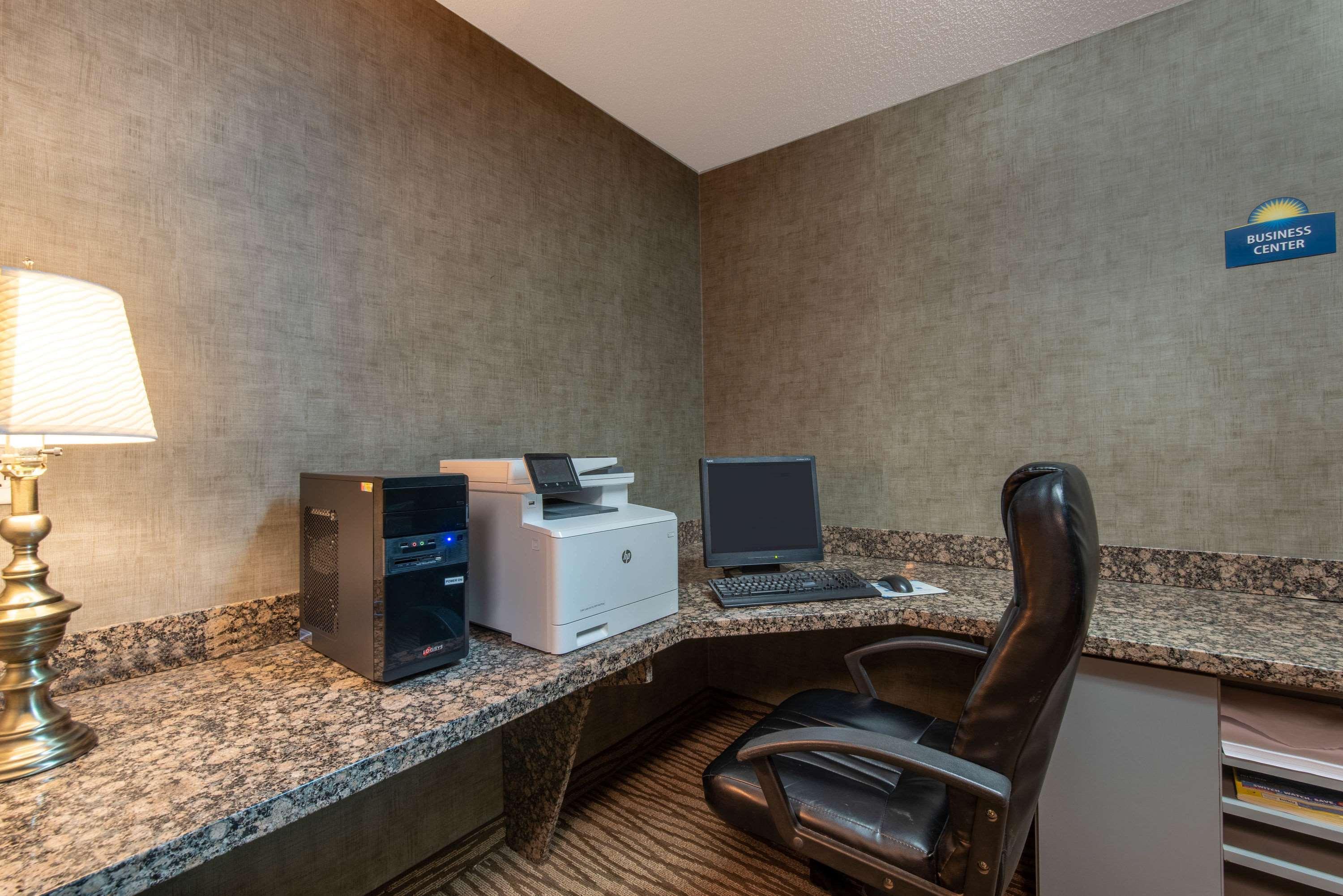 Days Inn By Wyndham Mitchell Sd Ngoại thất bức ảnh