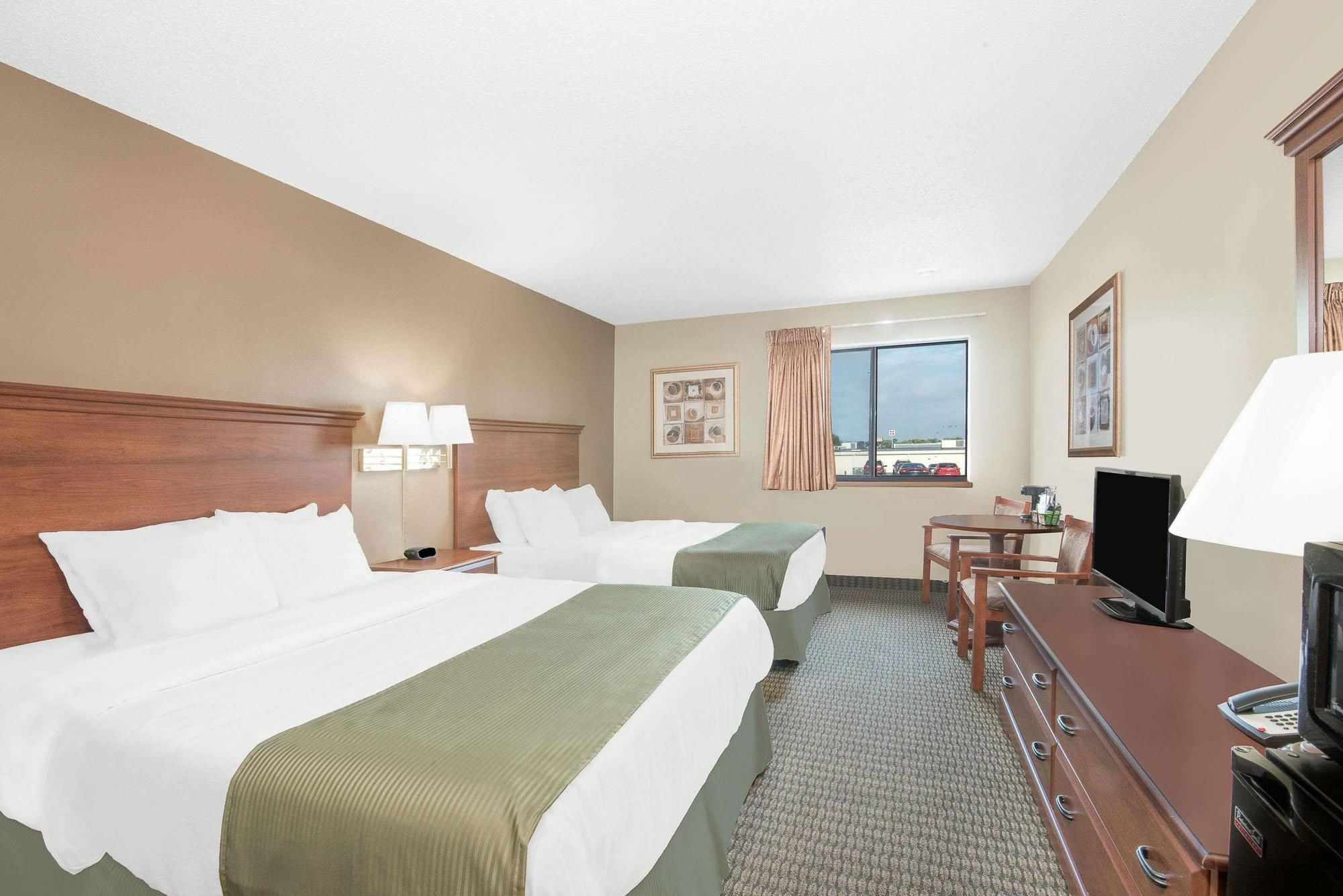 Days Inn By Wyndham Mitchell Sd Ngoại thất bức ảnh